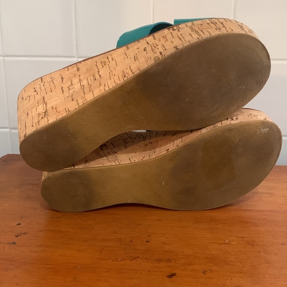Kork-Ease Ava cork platforms with bright shiny turquoise upper. - Picture 9 of 12